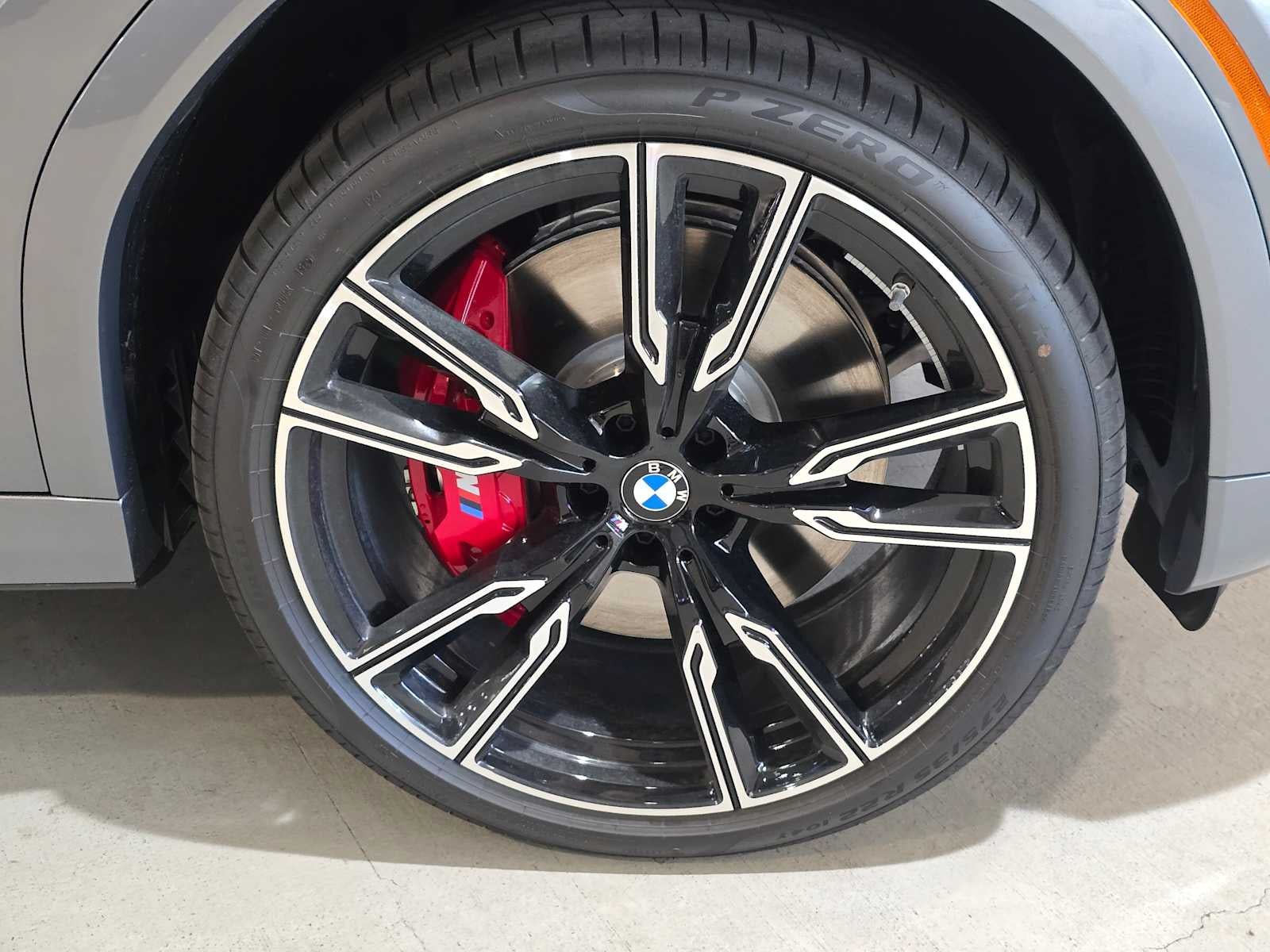 2027 BMW X6 M60i M60i