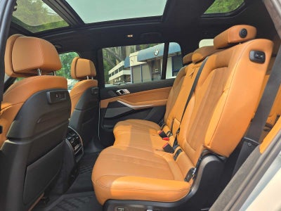 2021 BMW X7 M50i