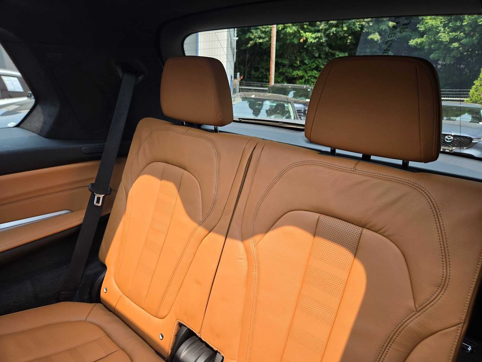 2021 BMW X7 M50i