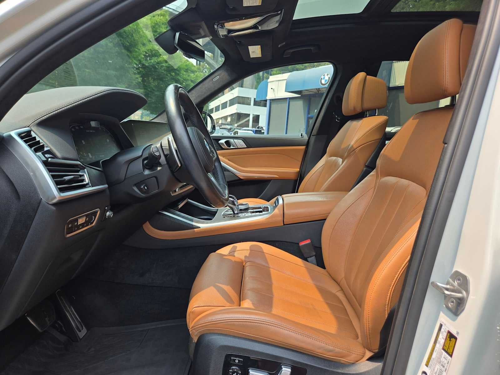 2021 BMW X7 M50i