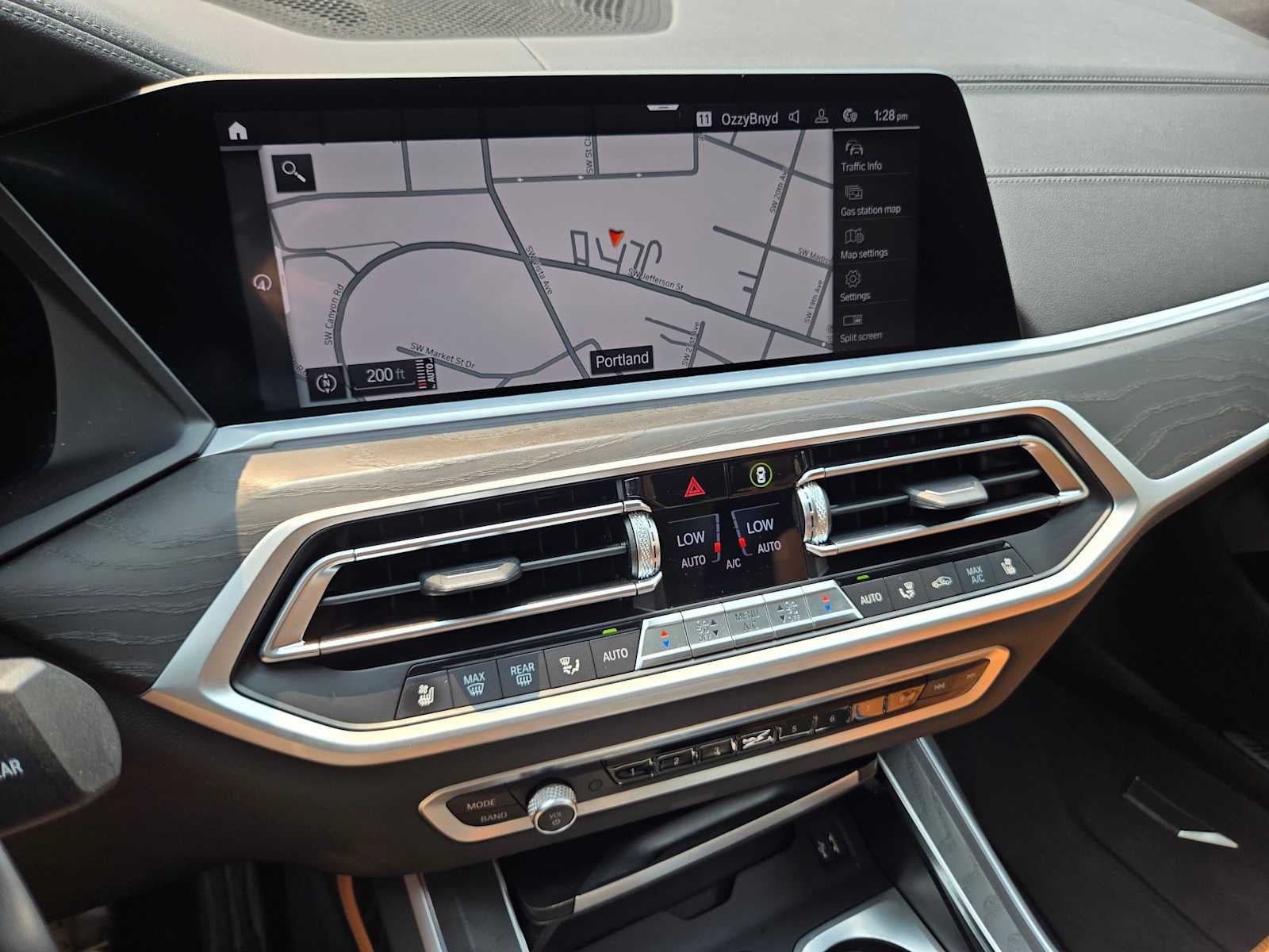 2021 BMW X7 M50i