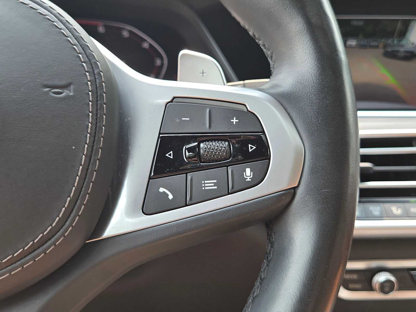 2021 BMW X7 M50i