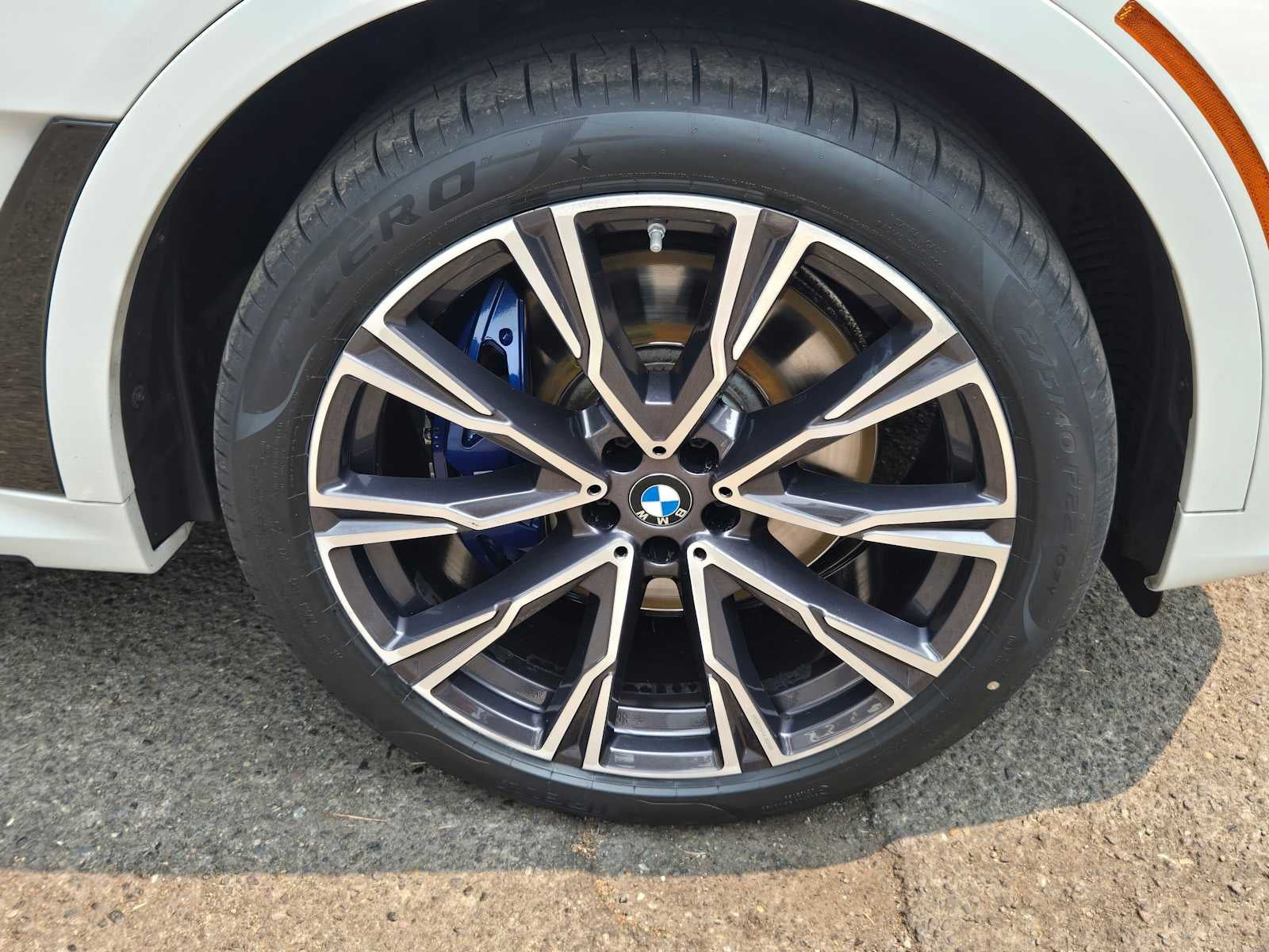 2021 BMW X7 M50i