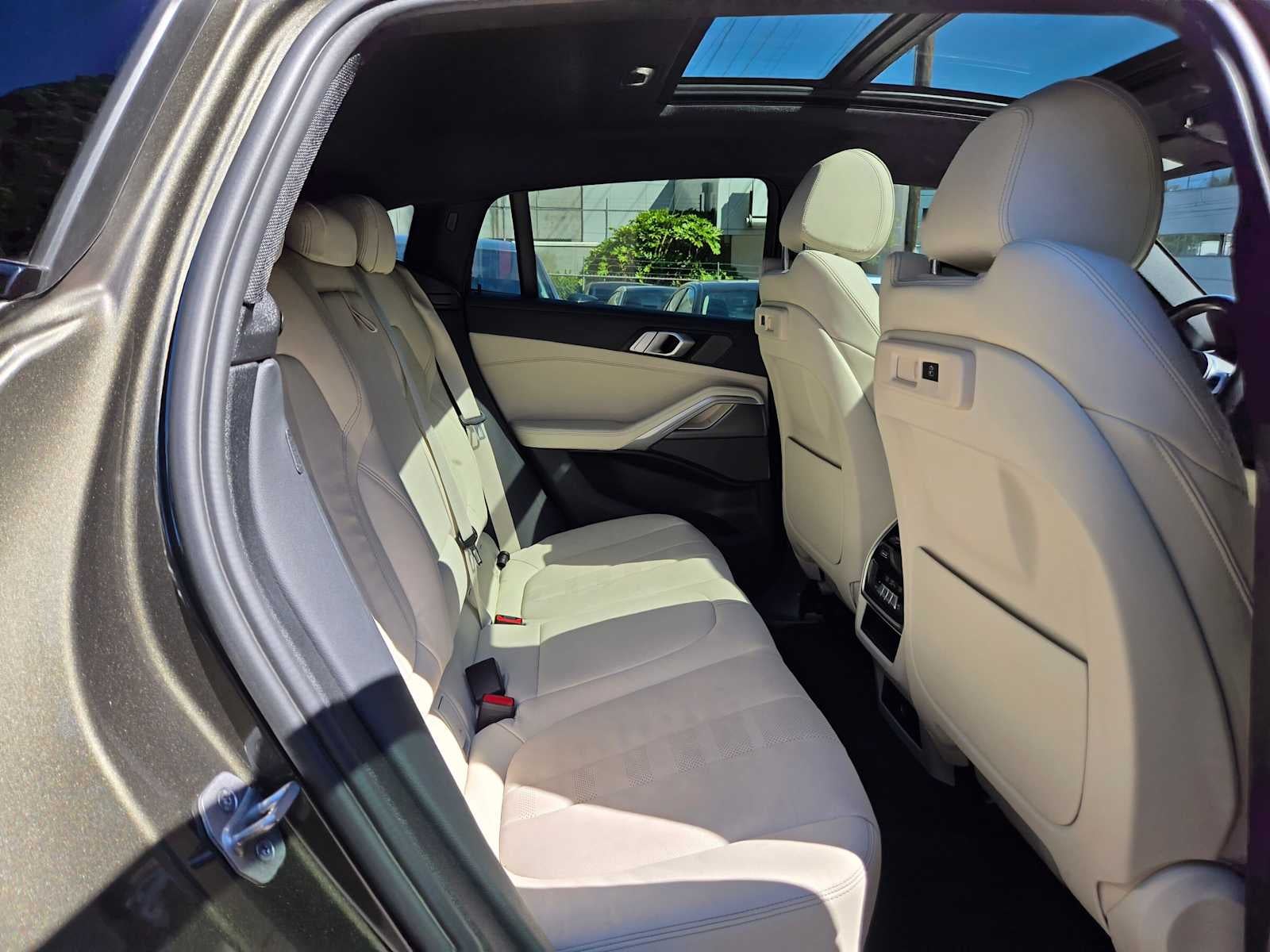 2022 BMW X6 xDrive40i