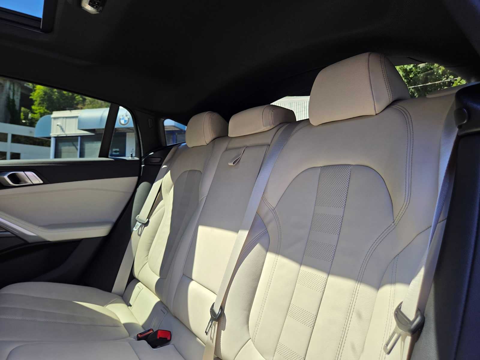2022 BMW X6 xDrive40i