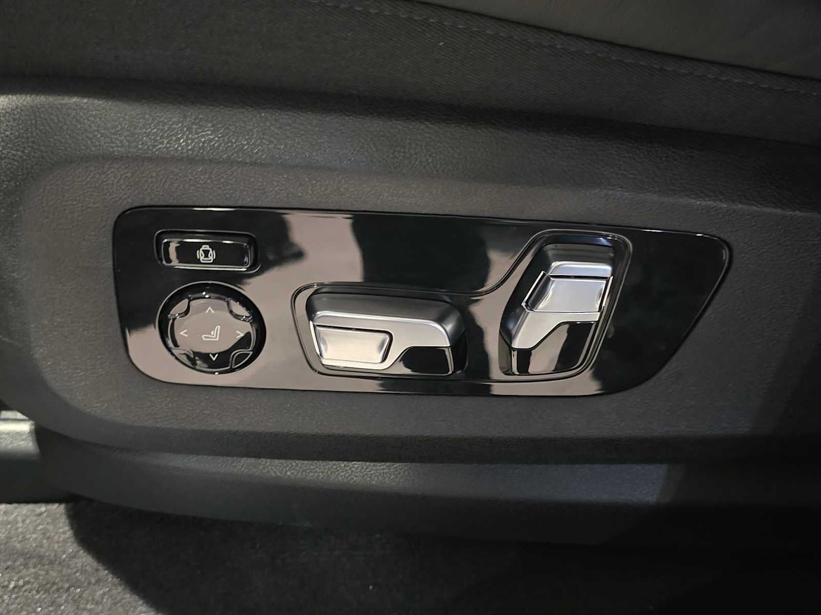 2026 BMW XM Label