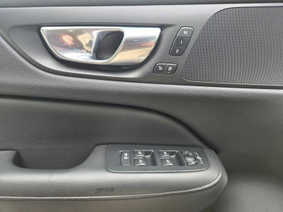 2024 Volvo S60 Plus Dark Theme