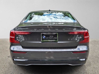 2024 Volvo S60 Plus Dark Theme