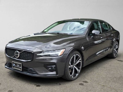 2024 Volvo S60 Plus Dark Theme