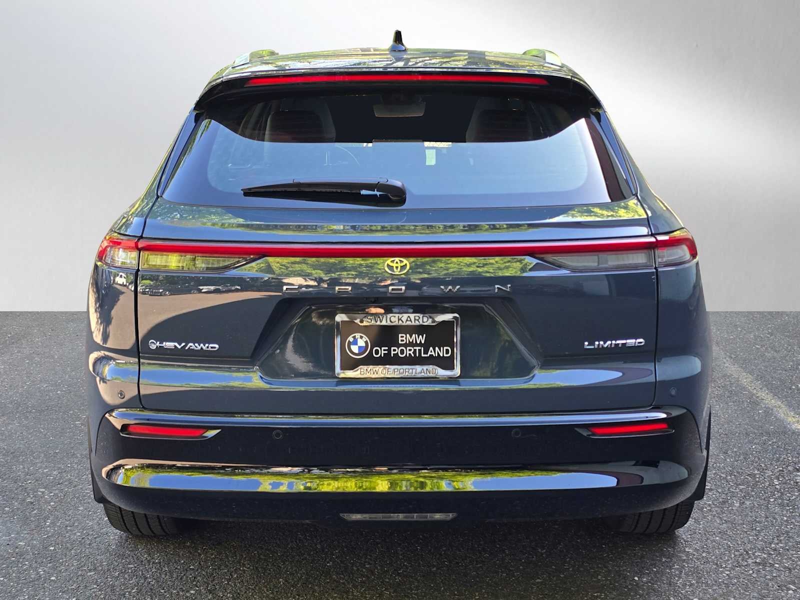 2025 Toyota Crown Signia Limited