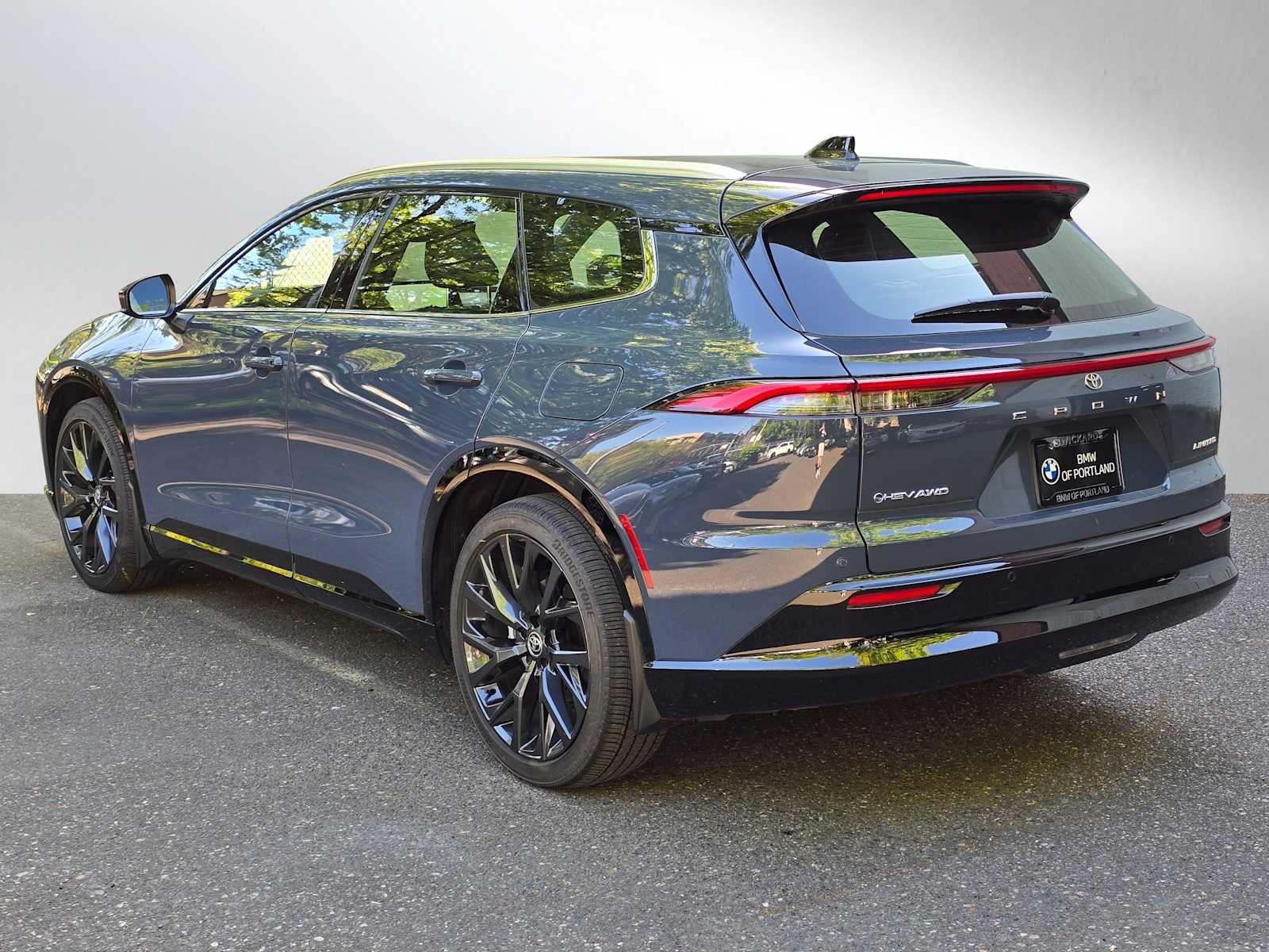 2025 Toyota Crown Signia Limited