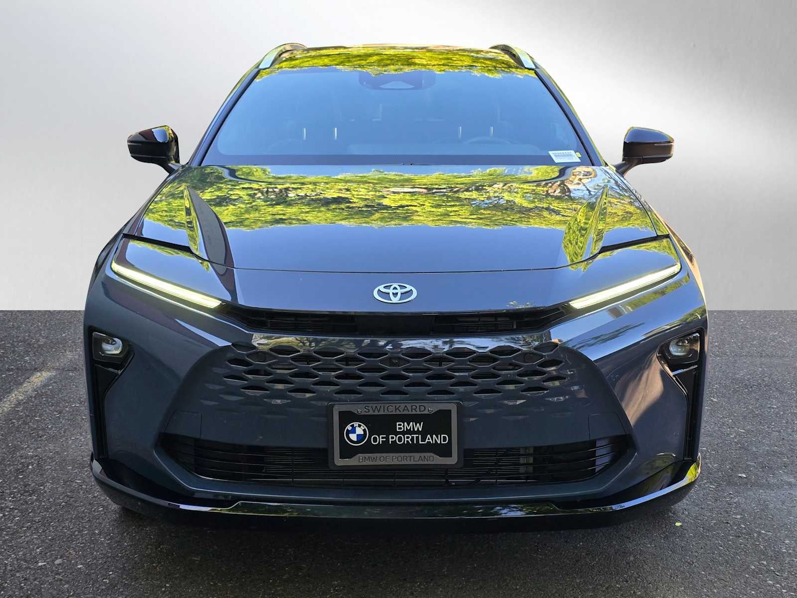 2025 Toyota Crown Signia Limited
