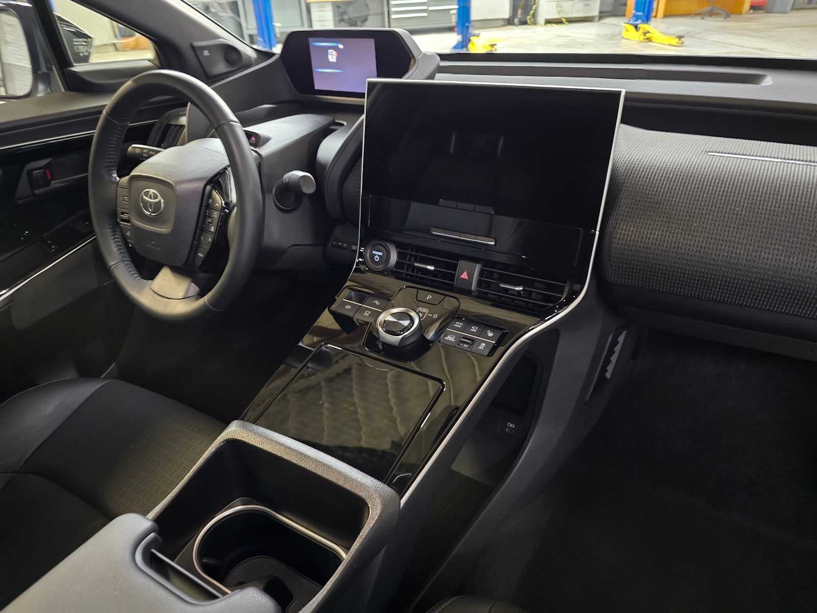 2024 Toyota bZ4X Limited