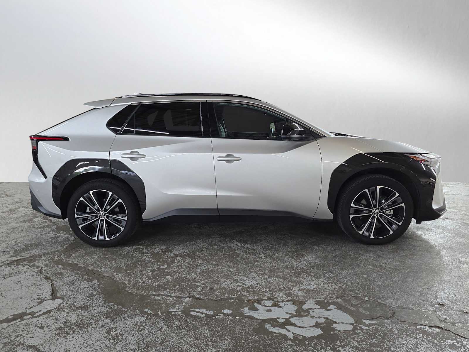 2024 Toyota bZ4X Limited