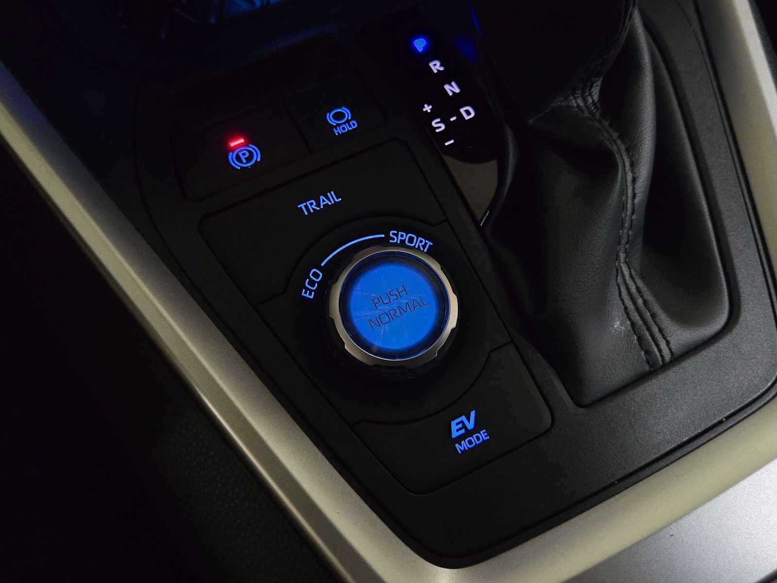 2020 Toyota RAV4 Hybrid XSE