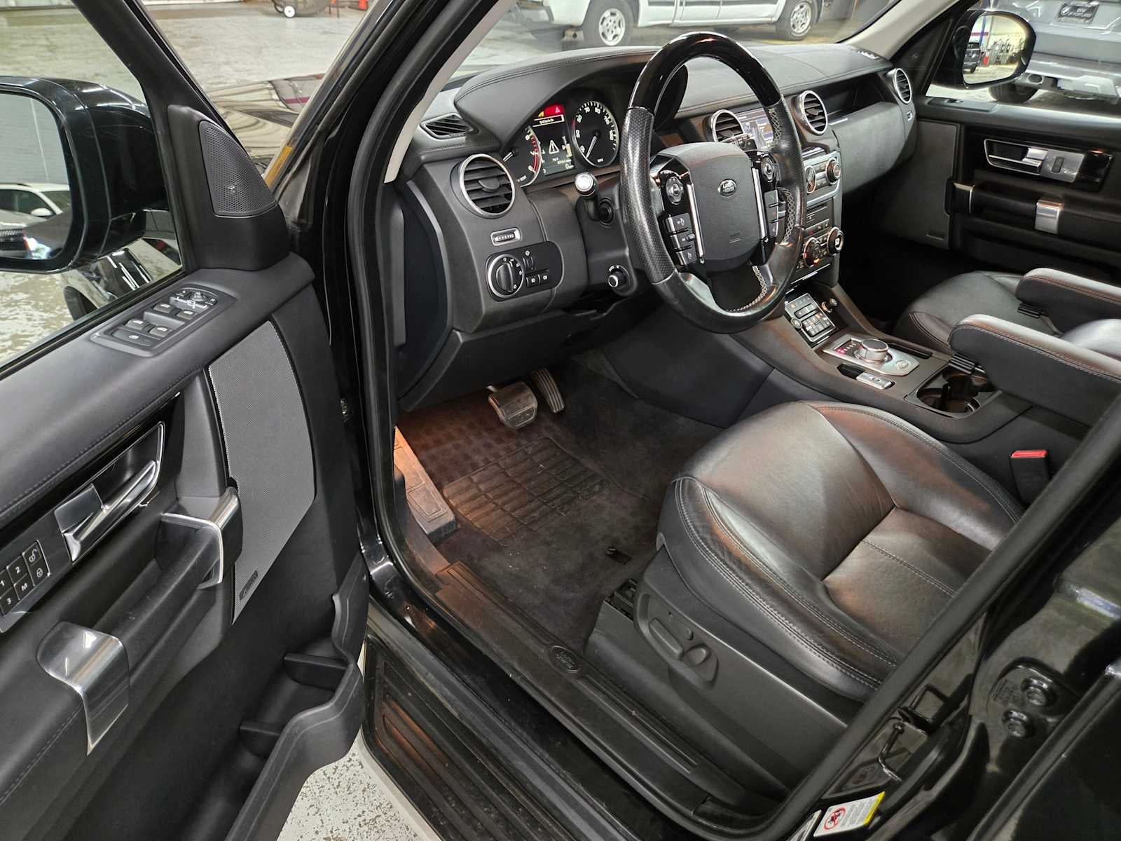 2016 Land Rover LR4 HSE LUX
