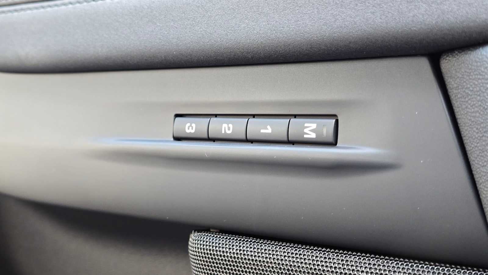2023 Land Rover Range Rover Evoque R-Dynamic SE