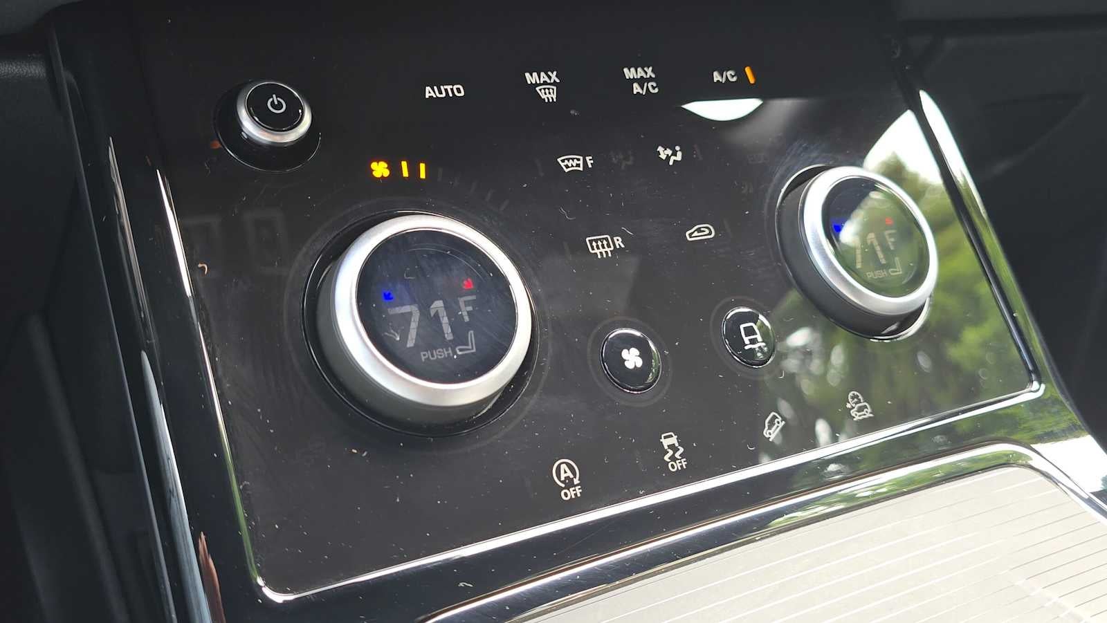 2023 Land Rover Range Rover Evoque R-Dynamic SE
