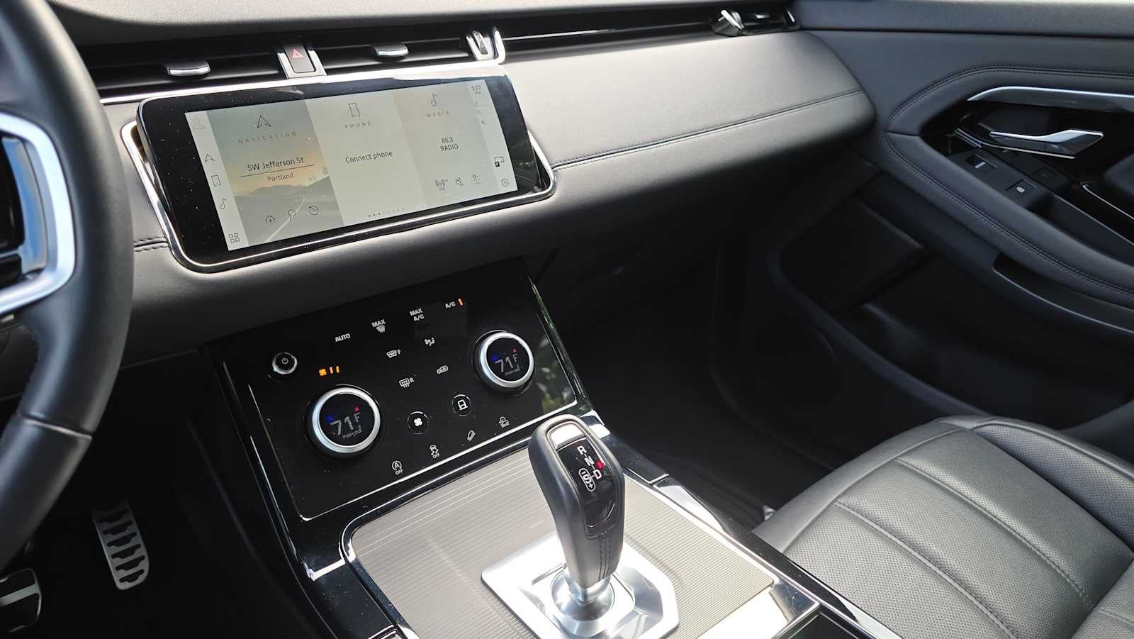 2023 Land Rover Range Rover Evoque R-Dynamic SE