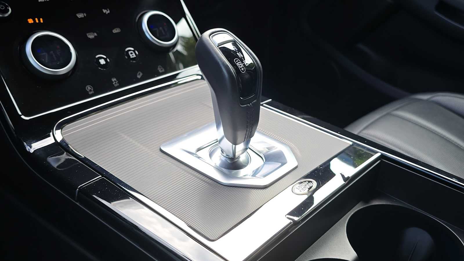 2023 Land Rover Range Rover Evoque R-Dynamic SE