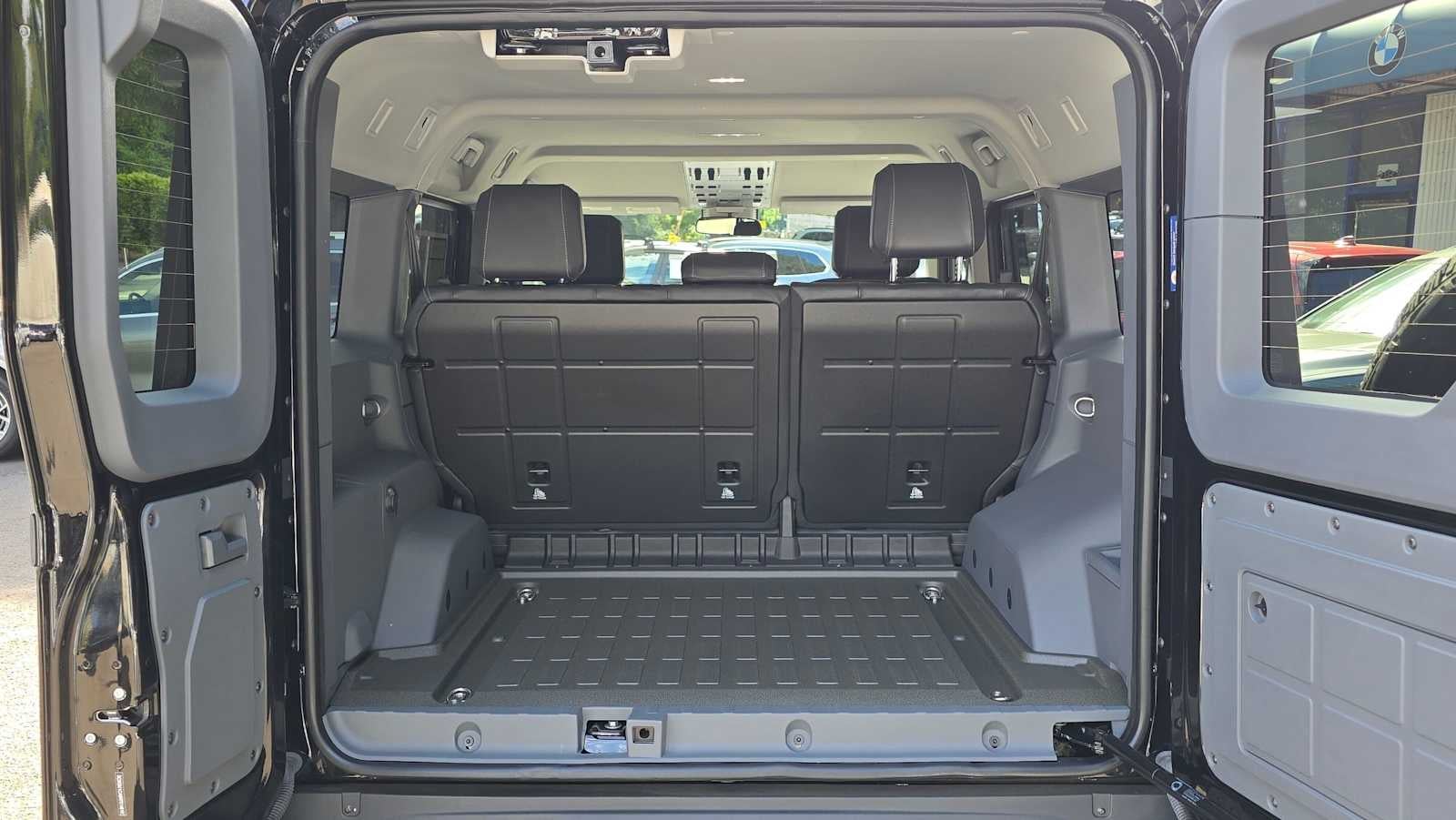2024 INEOS Grenadier Station Wagon 4x4