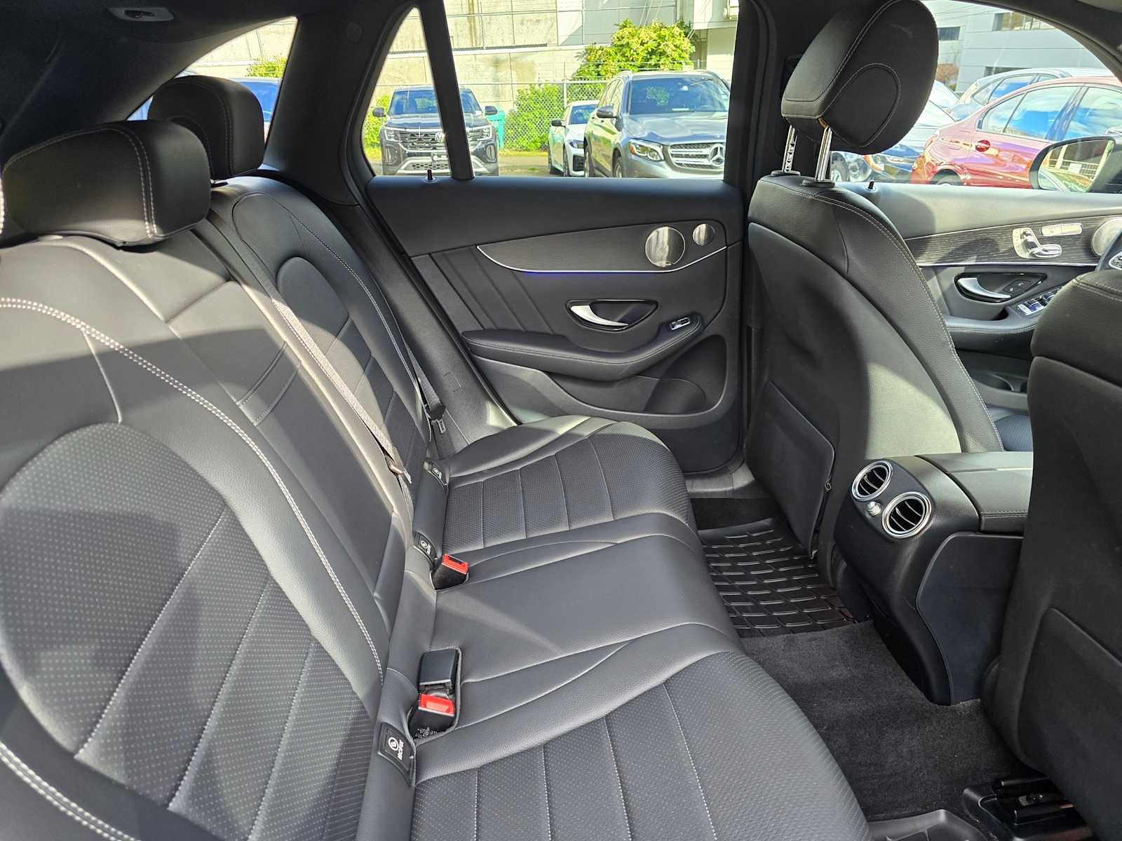 2021 Mercedes-Benz GLC 300 GLC 300