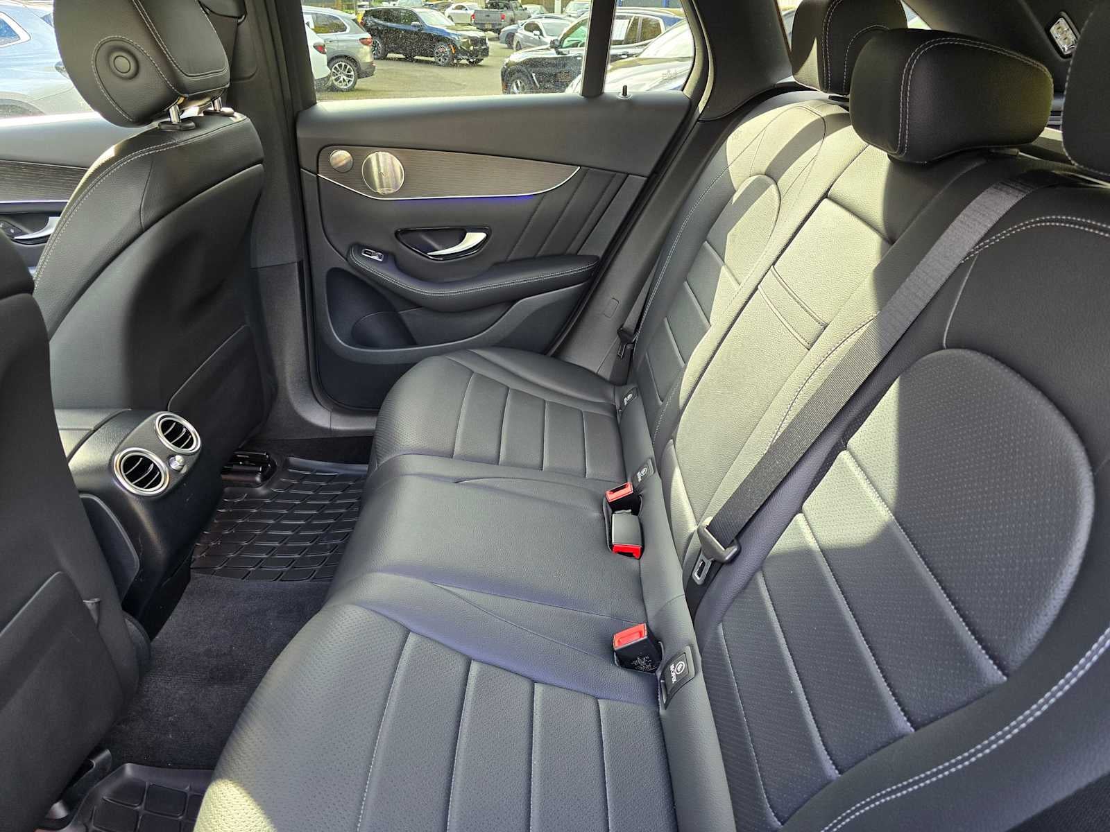 2021 Mercedes-Benz GLC 300 GLC 300