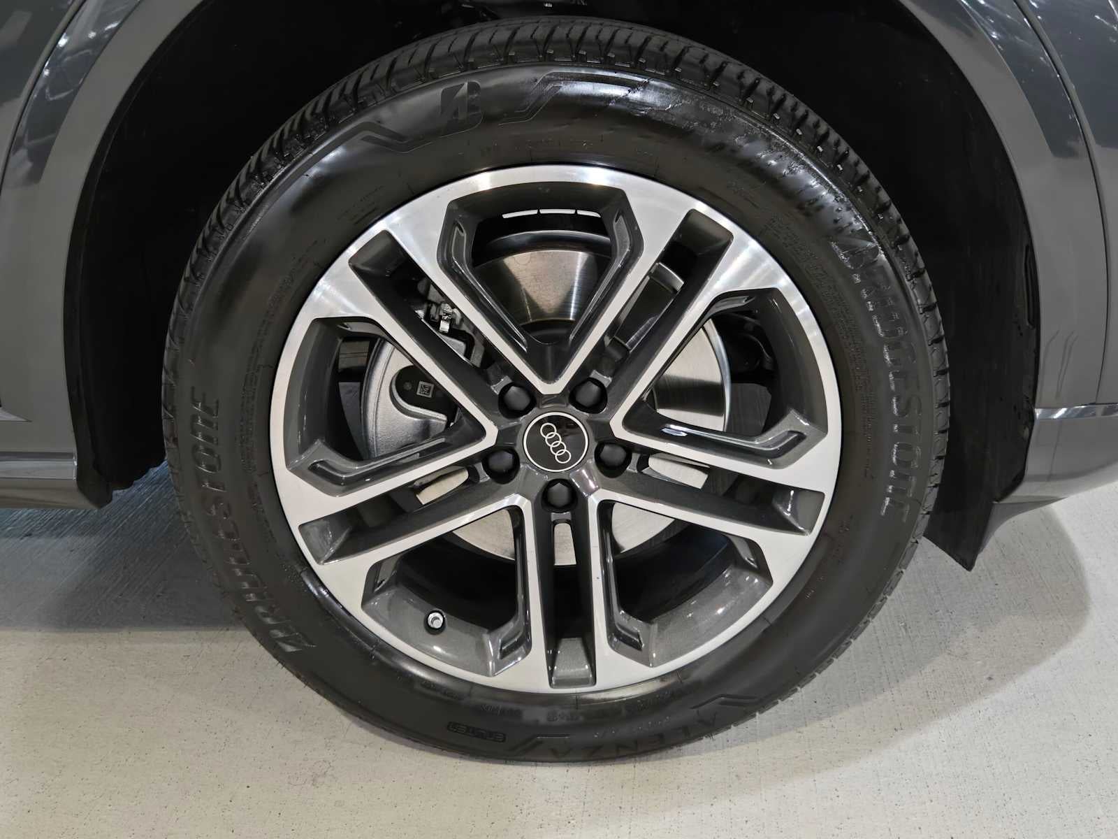 2025 Audi New Q5 Premium
