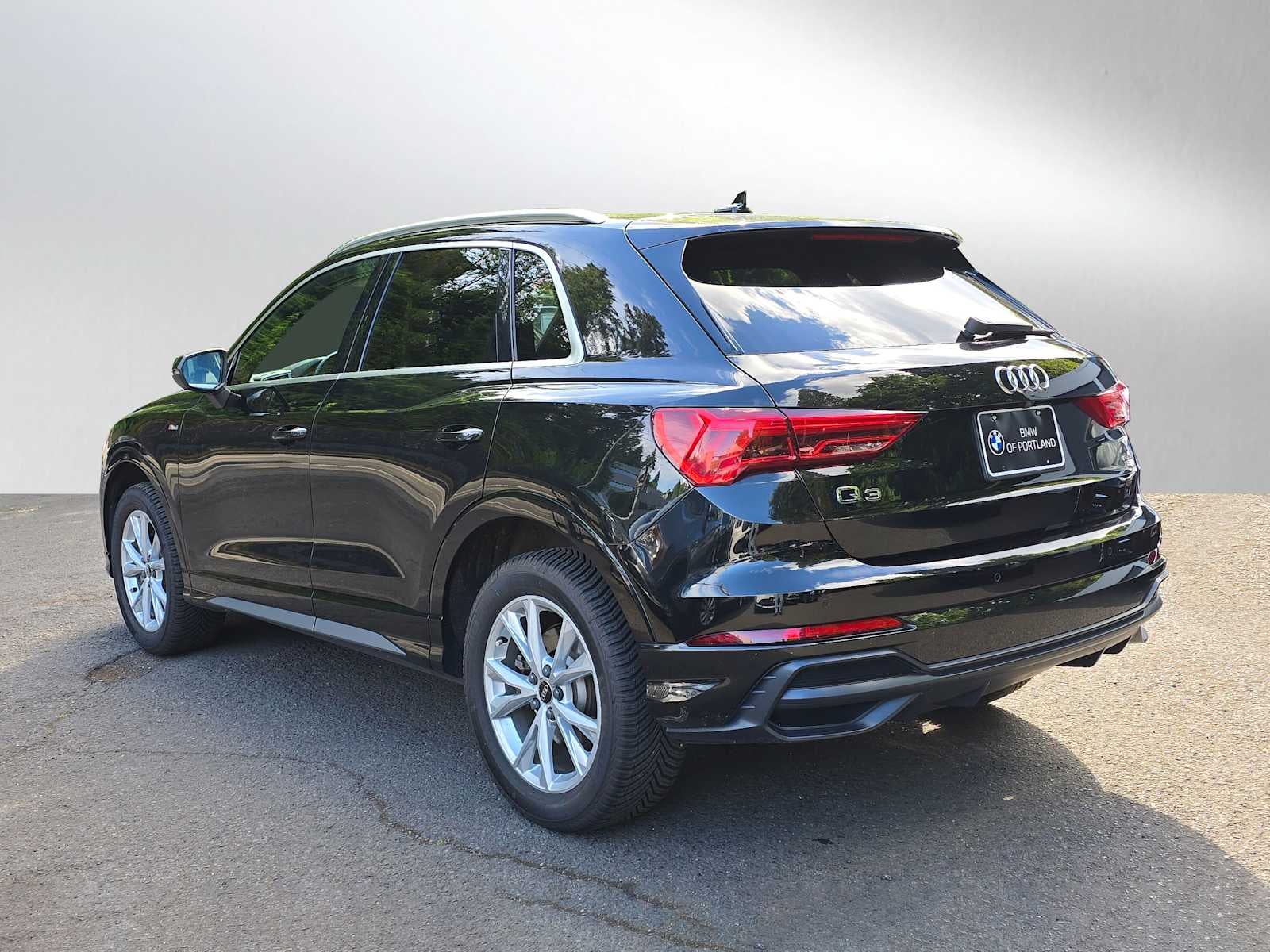 2021 Audi Q3 S line Premium