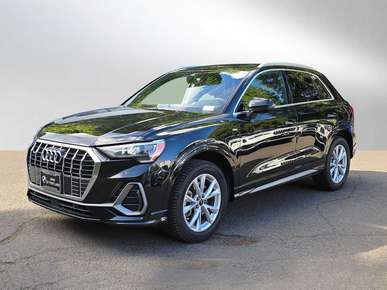 2021 Audi Q3 S line Premium