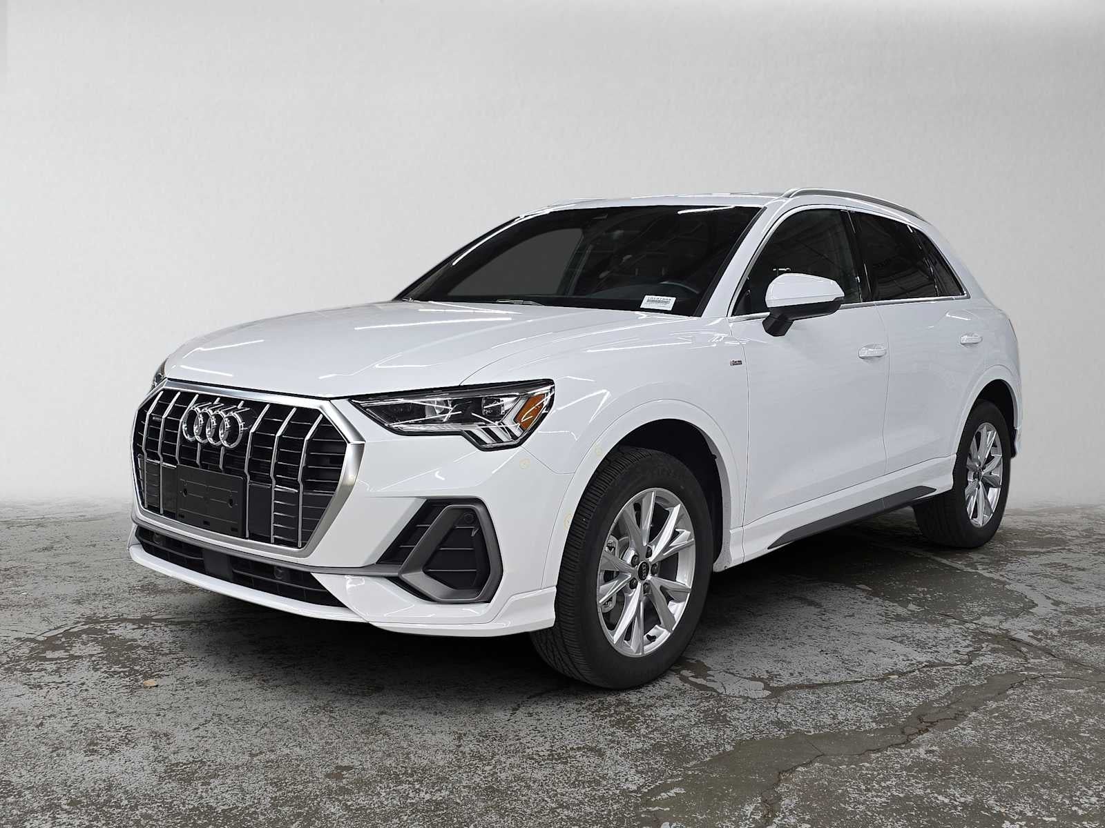 2025 Audi Q3 S line Premium
