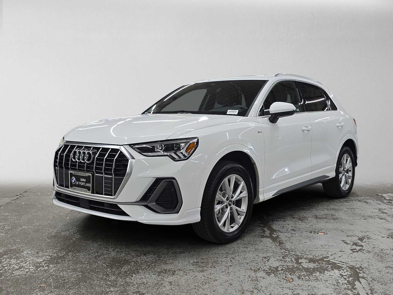 2025 Audi Q3 S line Premium