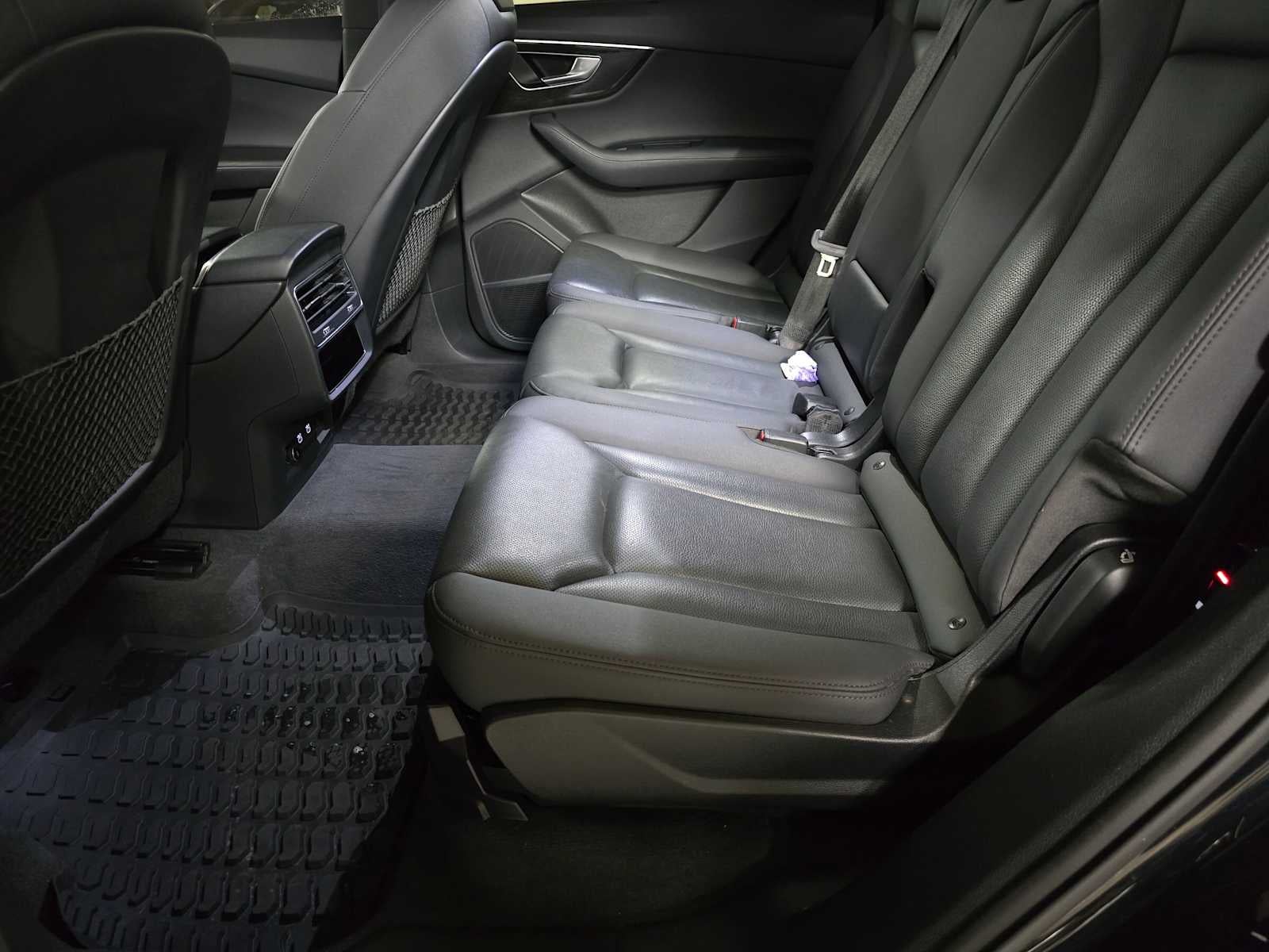 2021 Audi Q7 Premium Plus