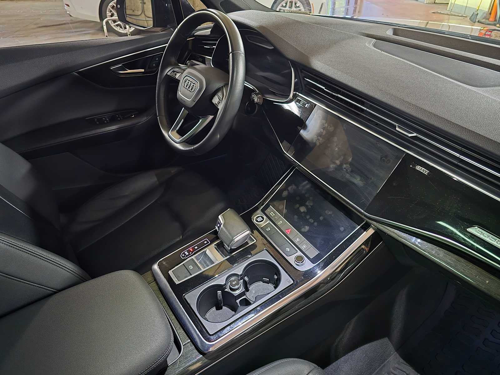 2021 Audi Q7 Premium Plus