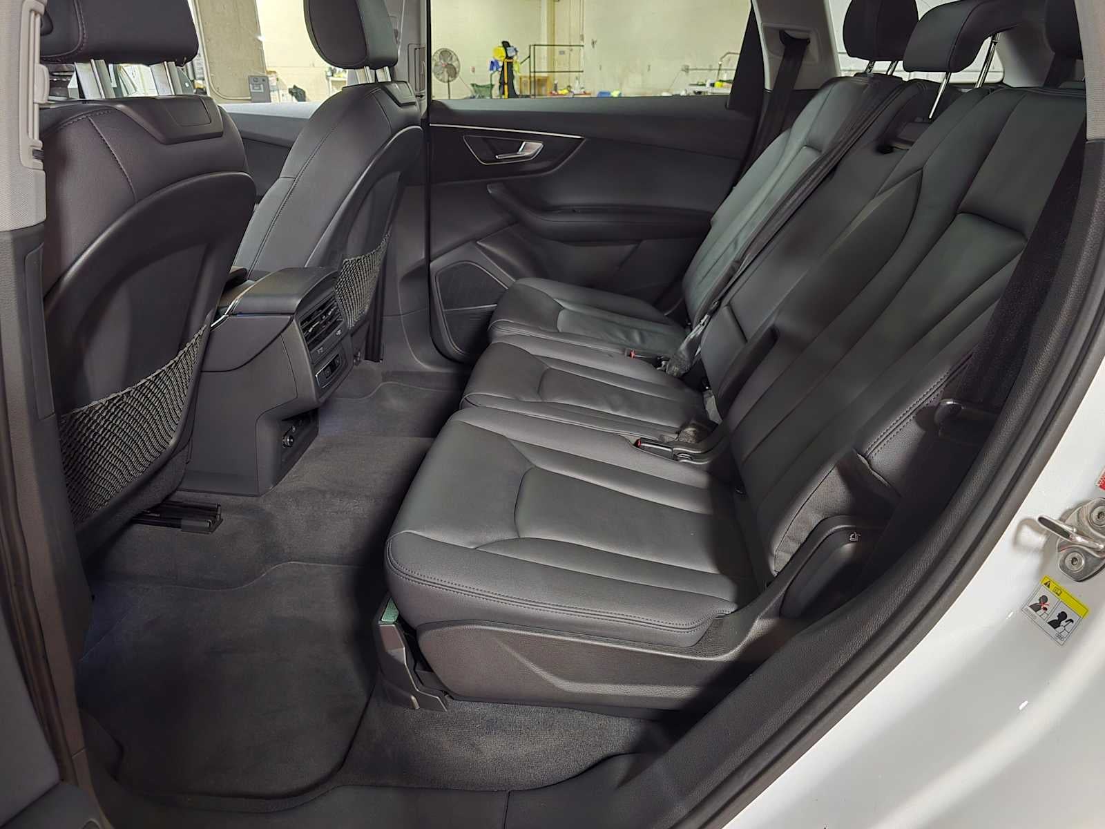 2023 Audi Q7 Premium Plus