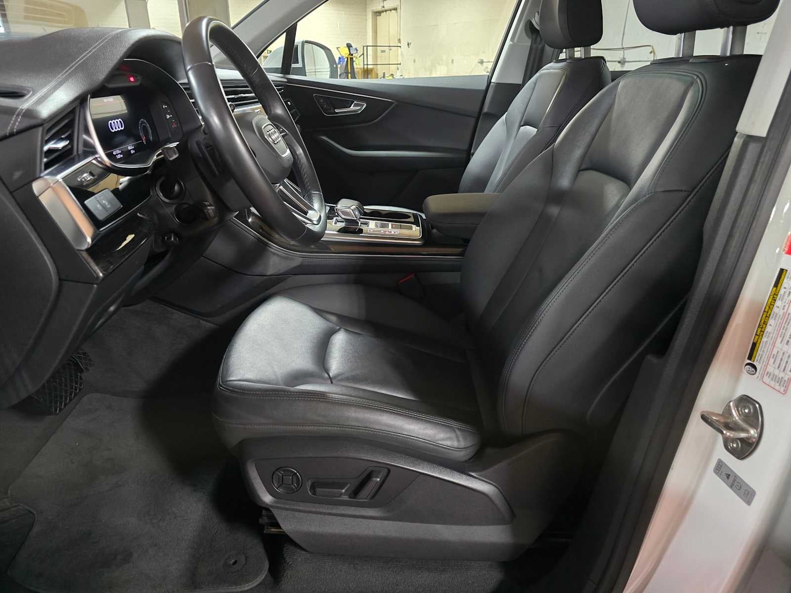 2023 Audi Q7 Premium Plus