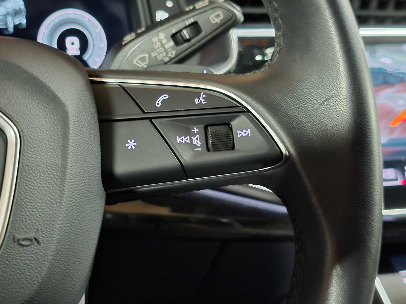 2023 Audi Q7 Premium Plus