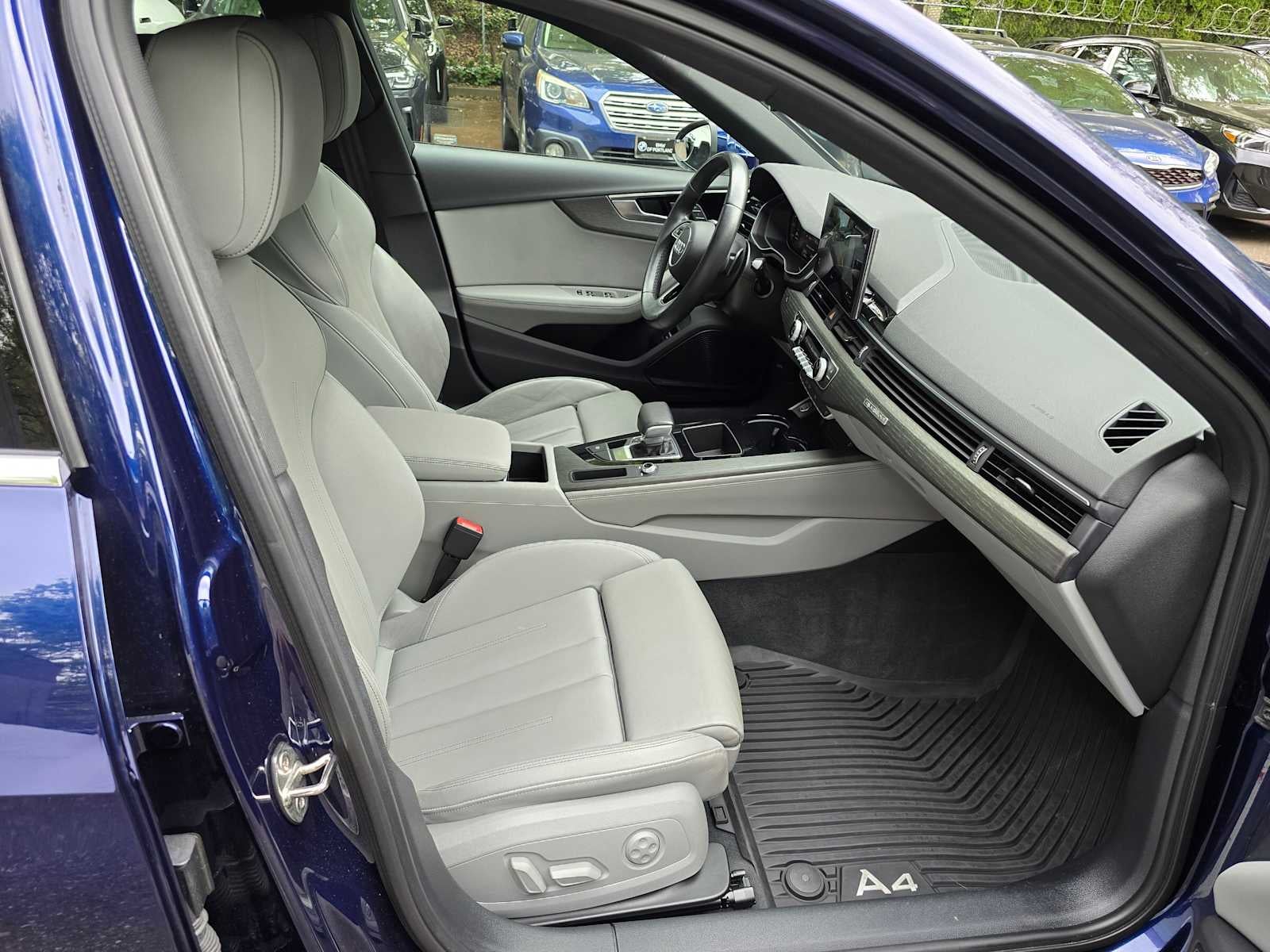 2022 Audi A4 Sedan S line Premium Plus
