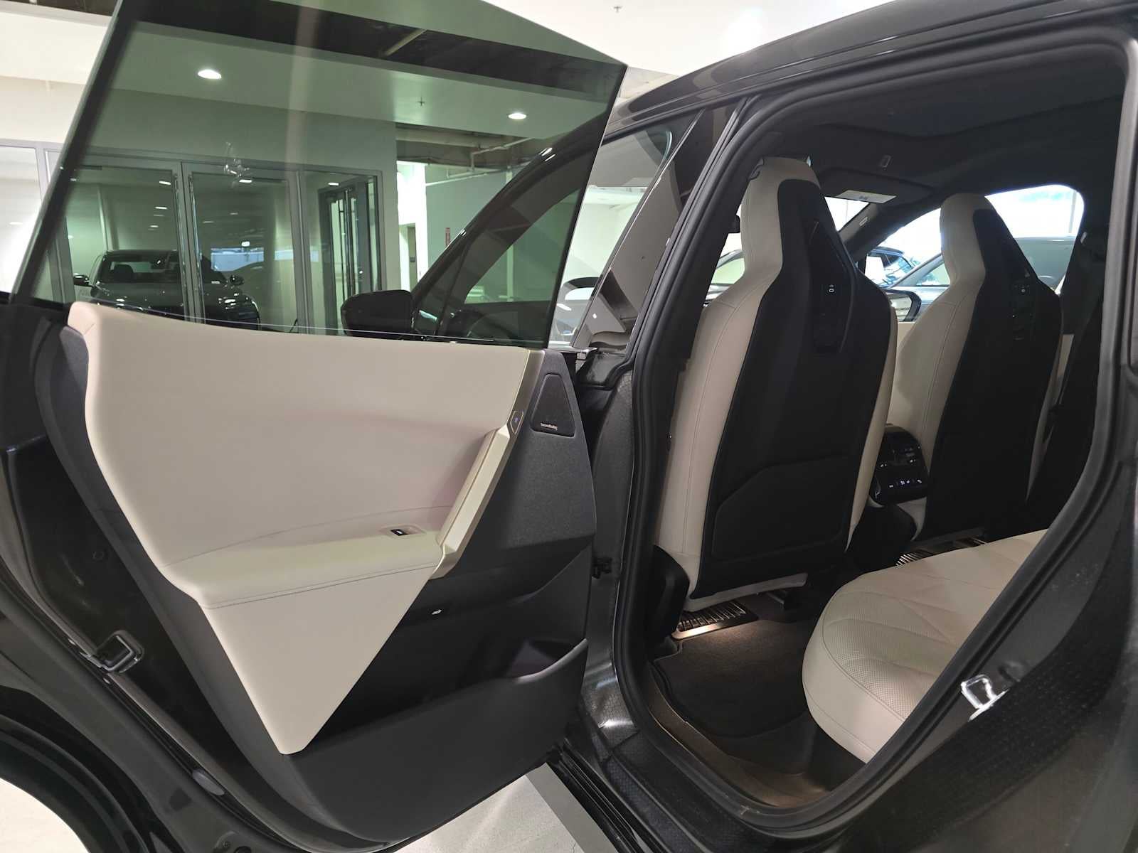 2024 BMW iX xDrive50