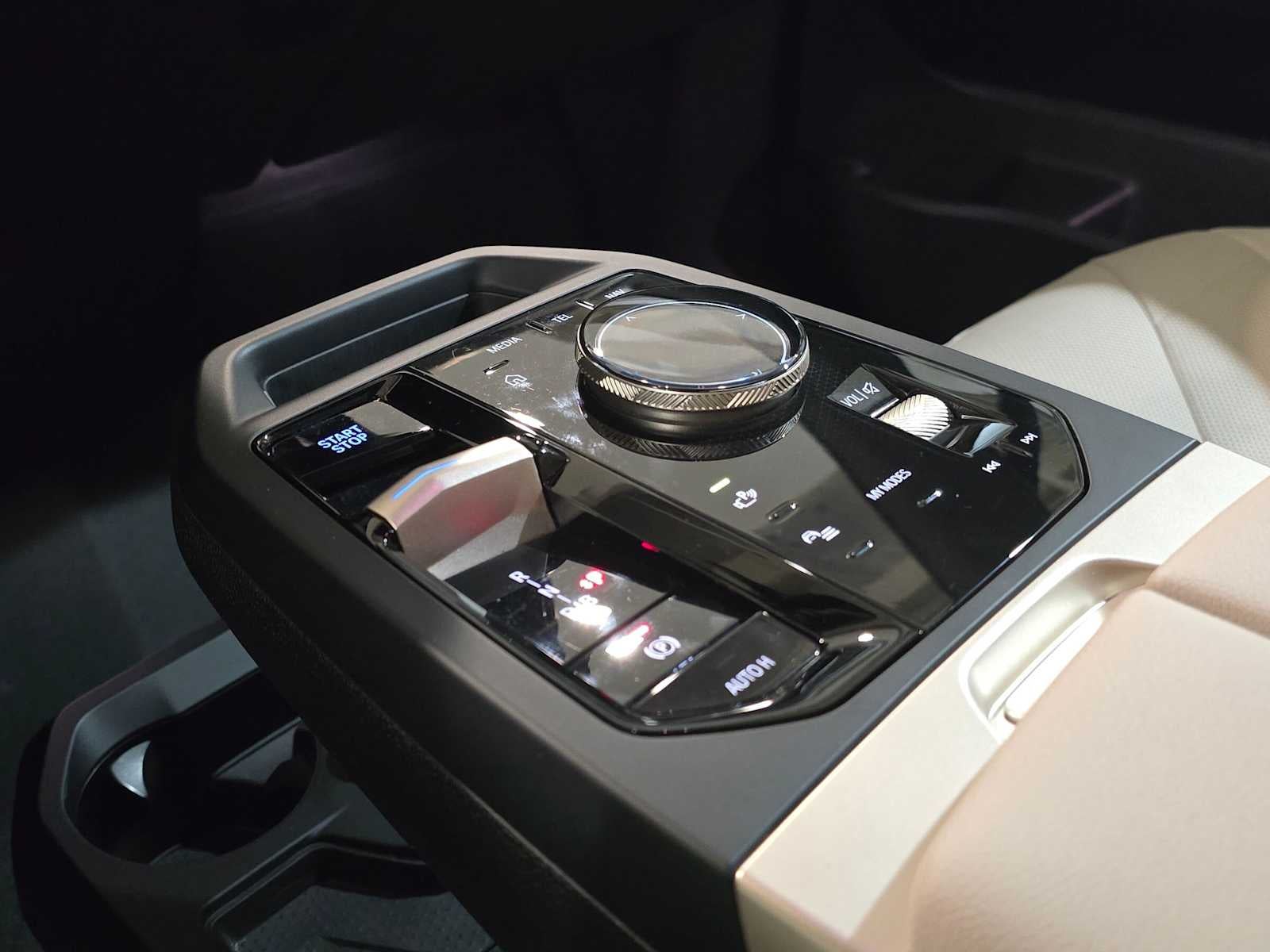 2024 BMW iX xDrive50