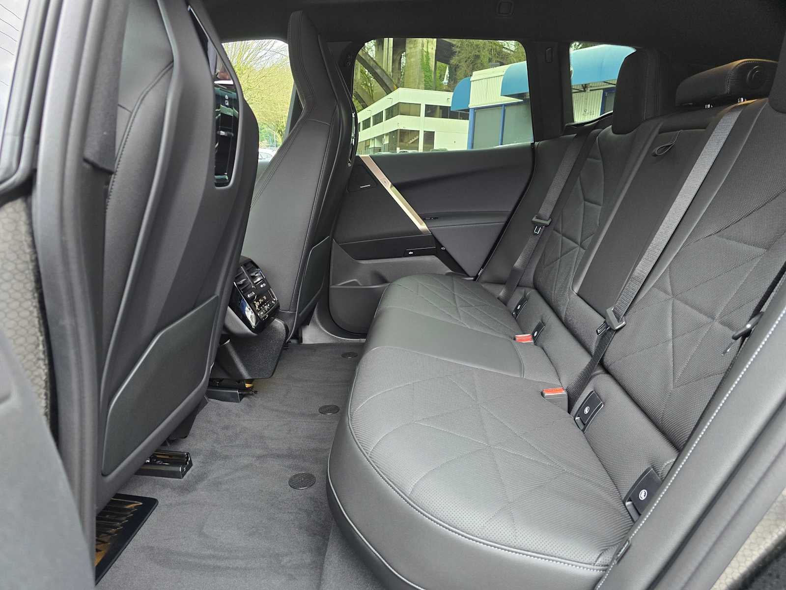 2026 BMW iX xDrive45