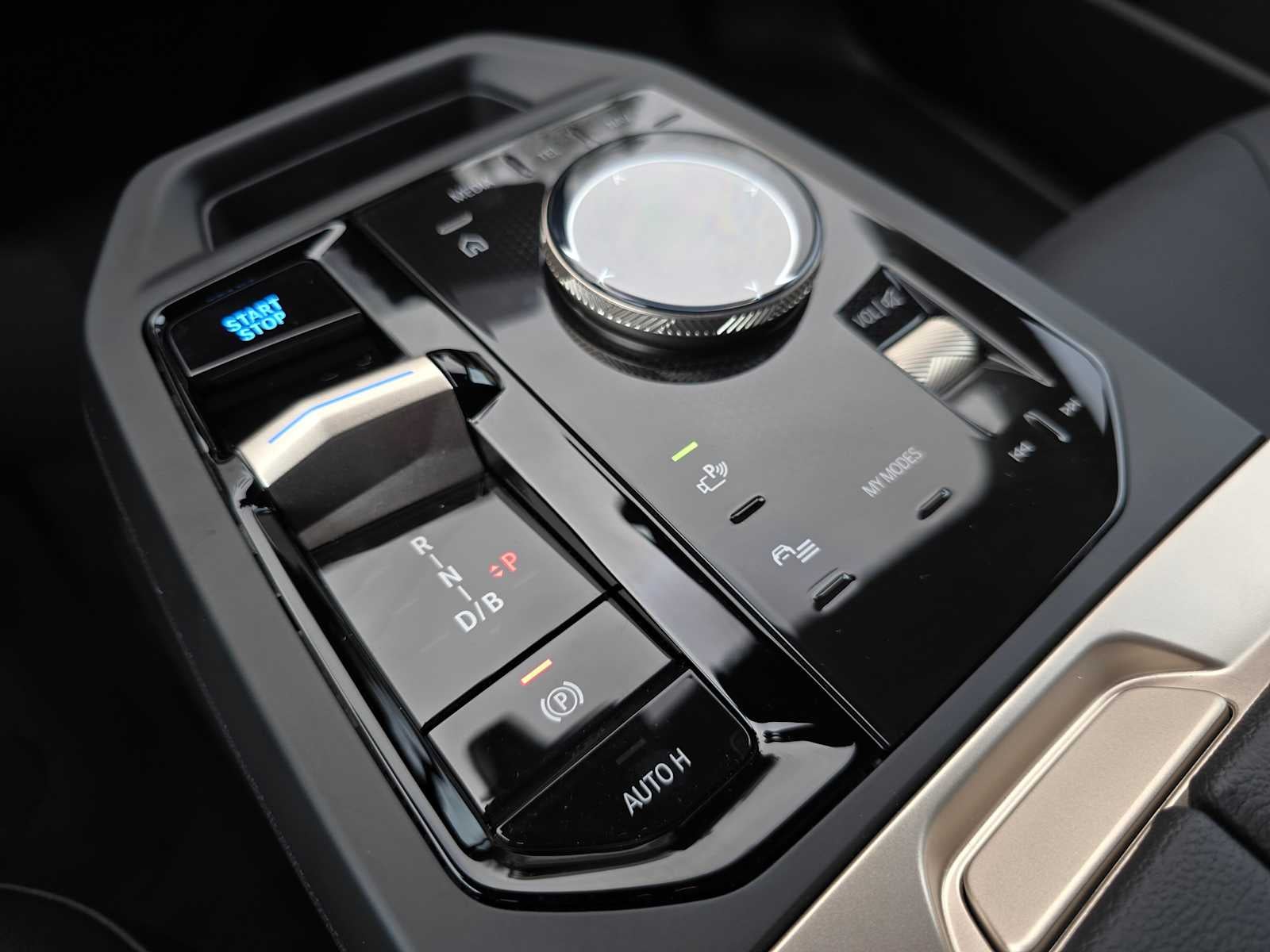 2026 BMW iX xDrive45