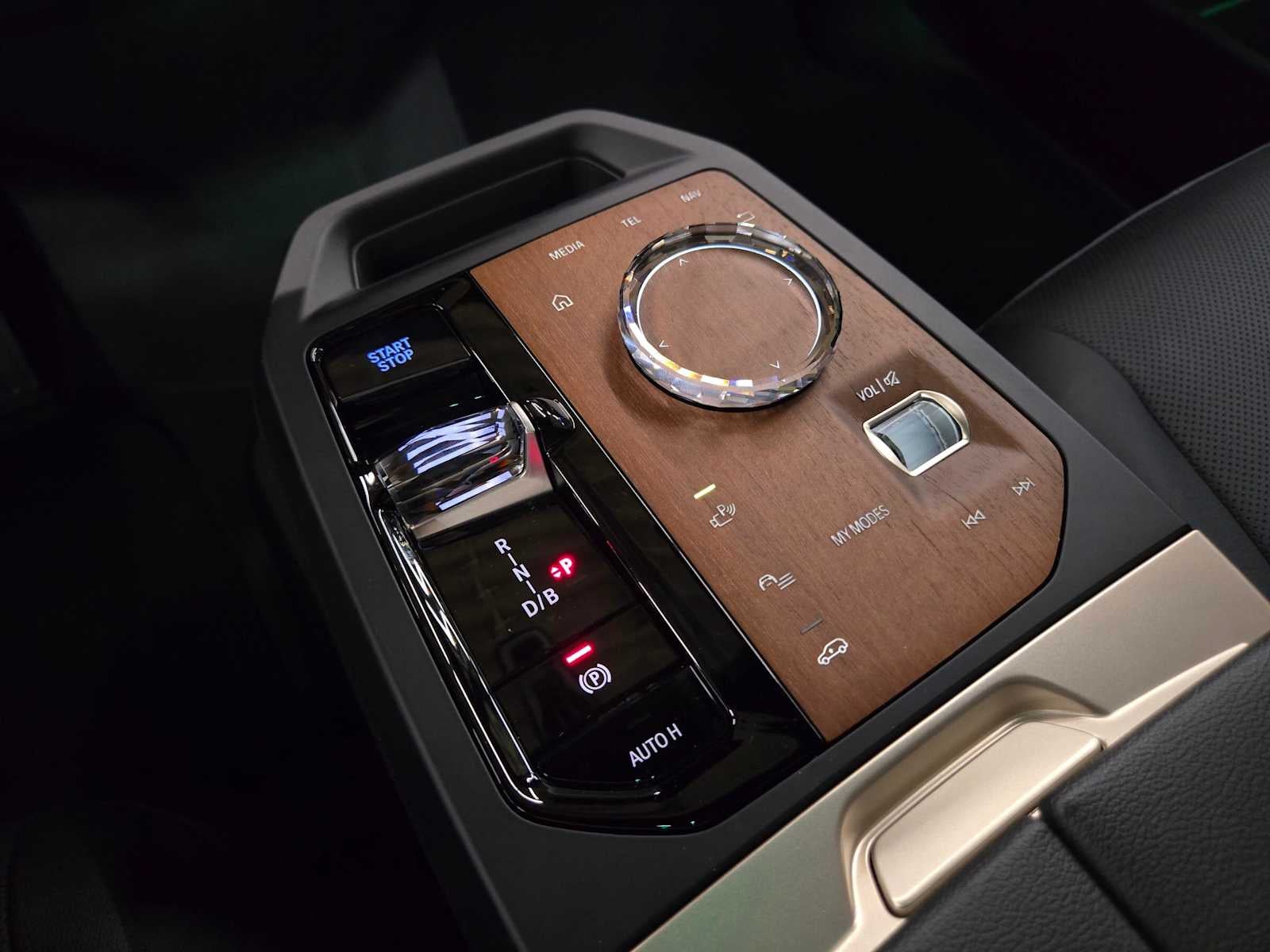 2026 BMW iX xDrive45