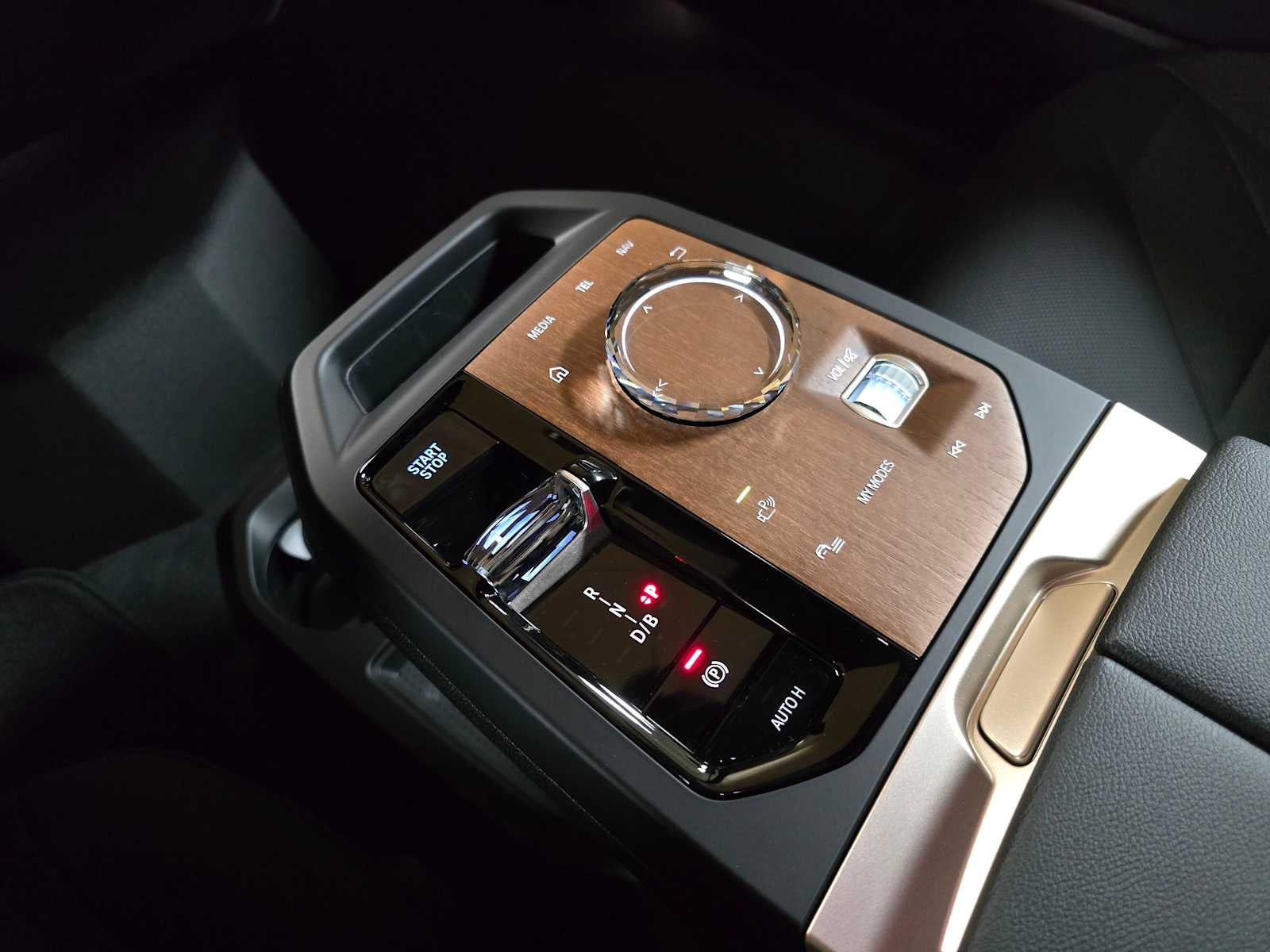 2026 BMW iX xDrive45