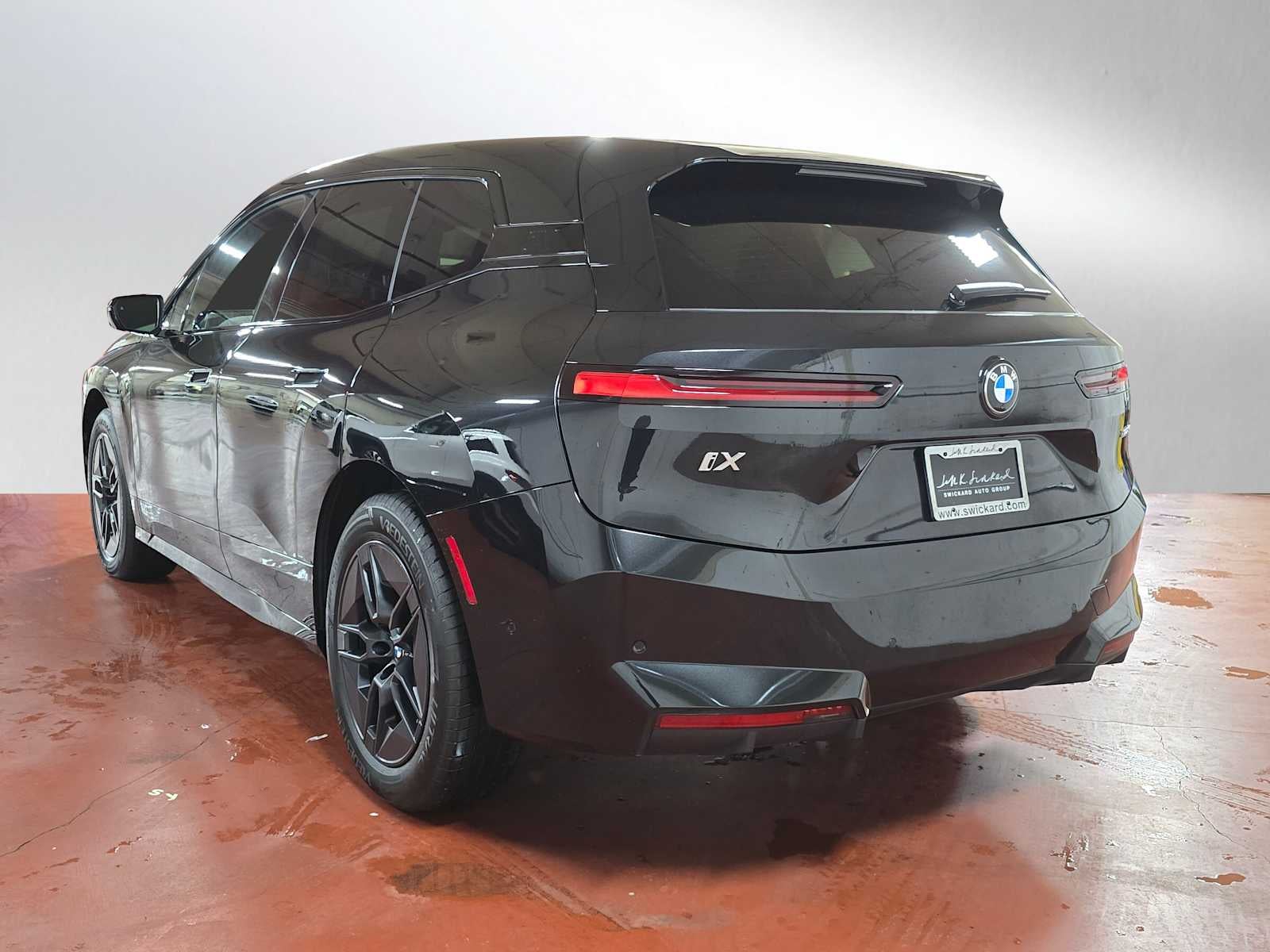 2026 BMW iX xDrive45