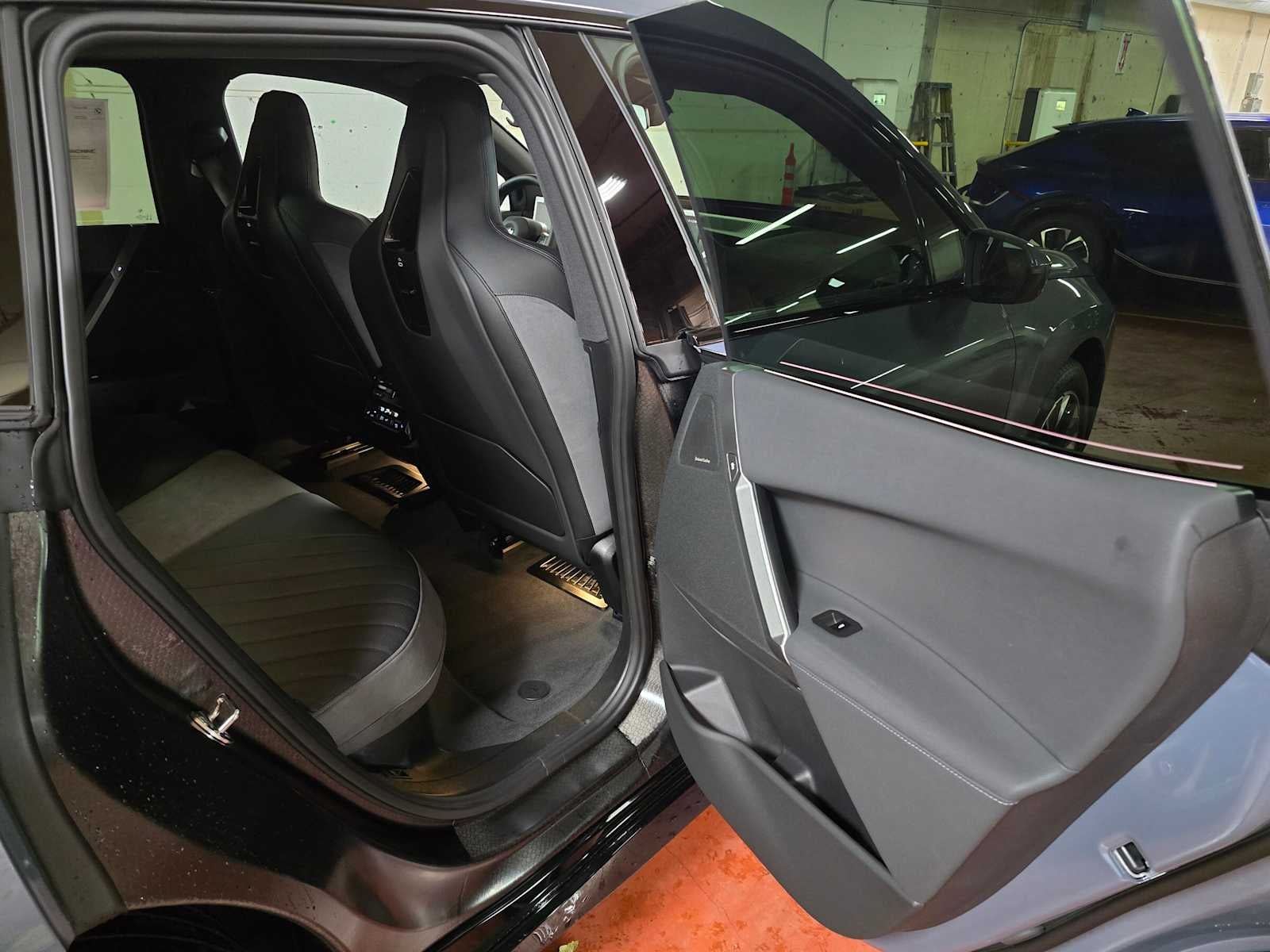 2026 BMW iX xDrive45