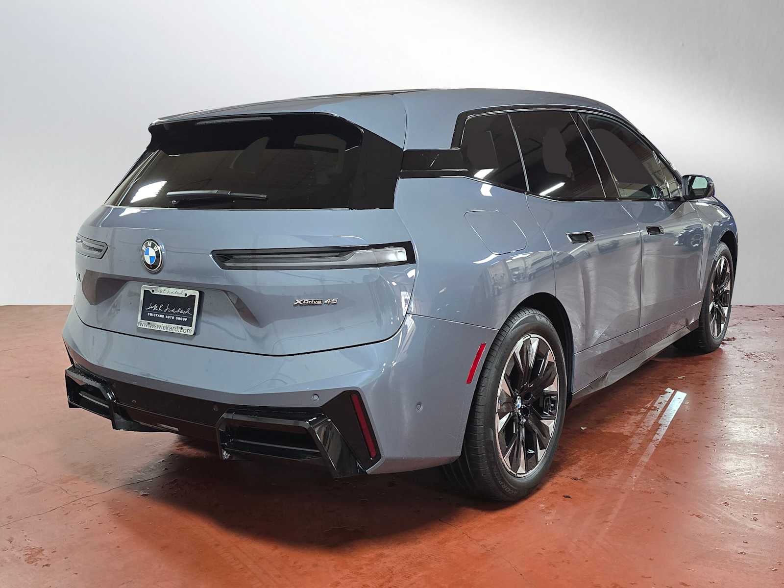 2026 BMW iX xDrive45