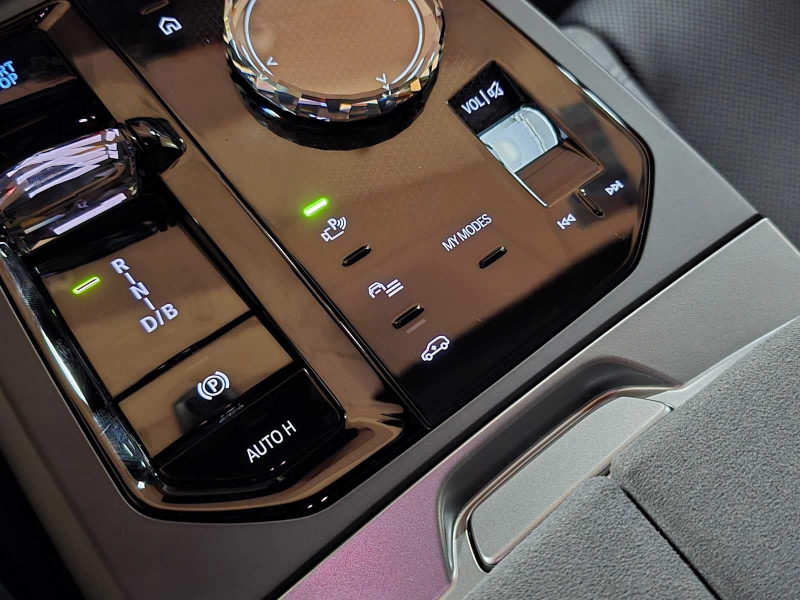 2026 BMW iX xDrive45