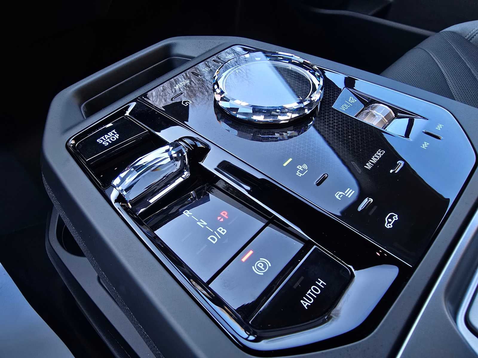 2026 BMW iX xDrive45