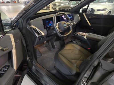 2026 BMW iX xDrive45